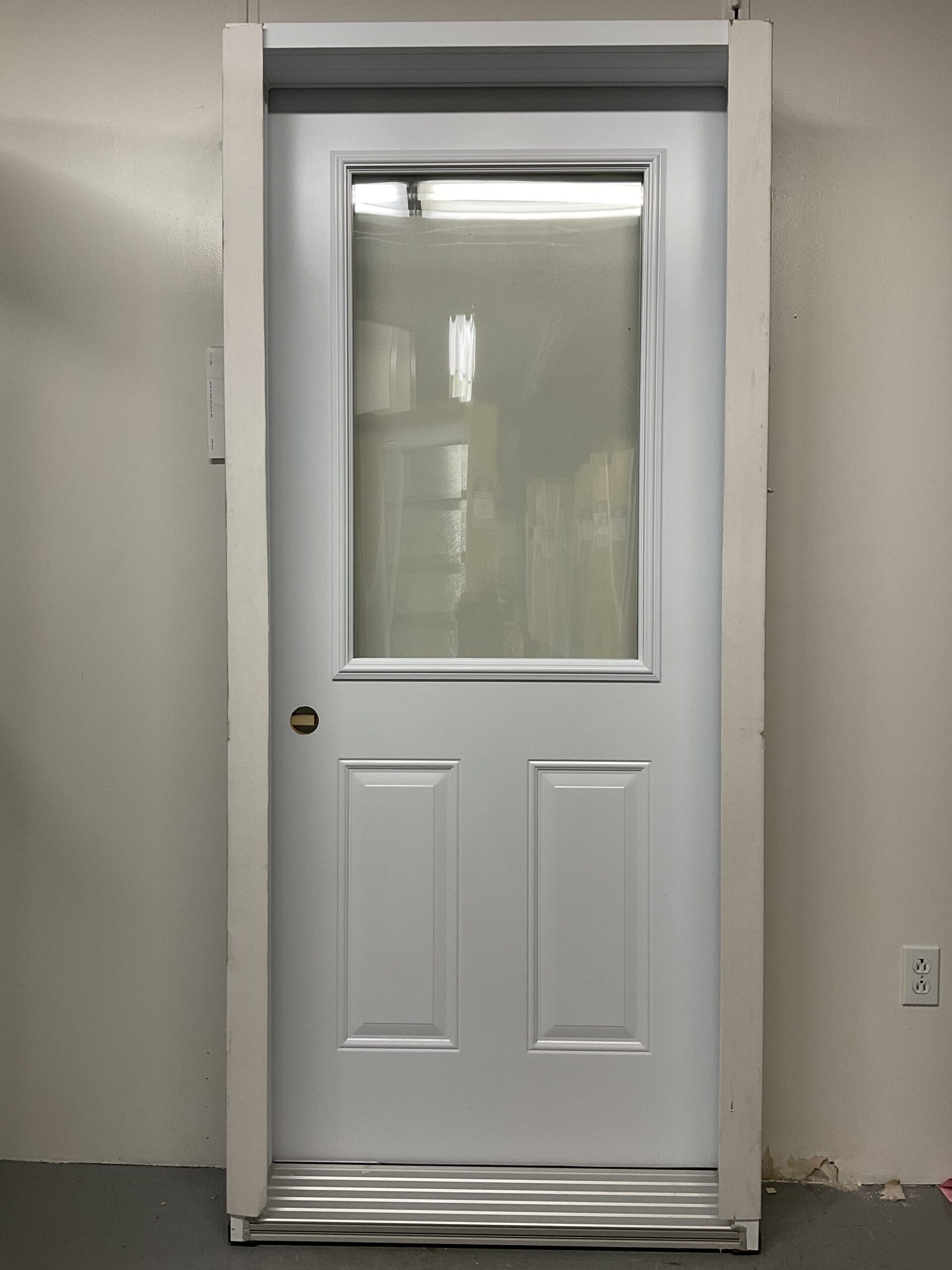 1310PA Porte d'acier 34"D Blanche Clair 23x37