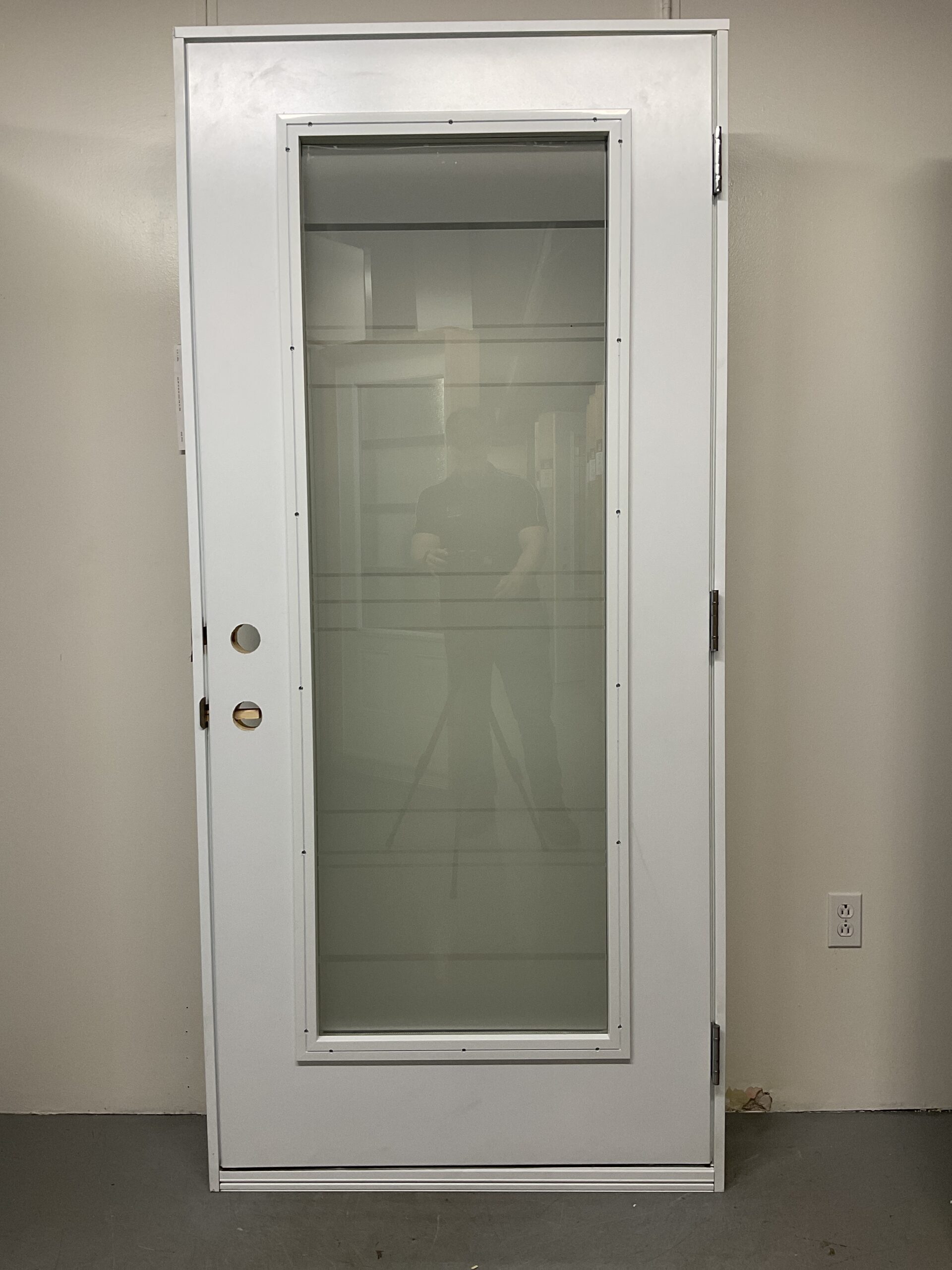 1378PA Porte d'acier 36"G Blanche Sérigraphie ligne clair horizontal 23x65 – Image 2