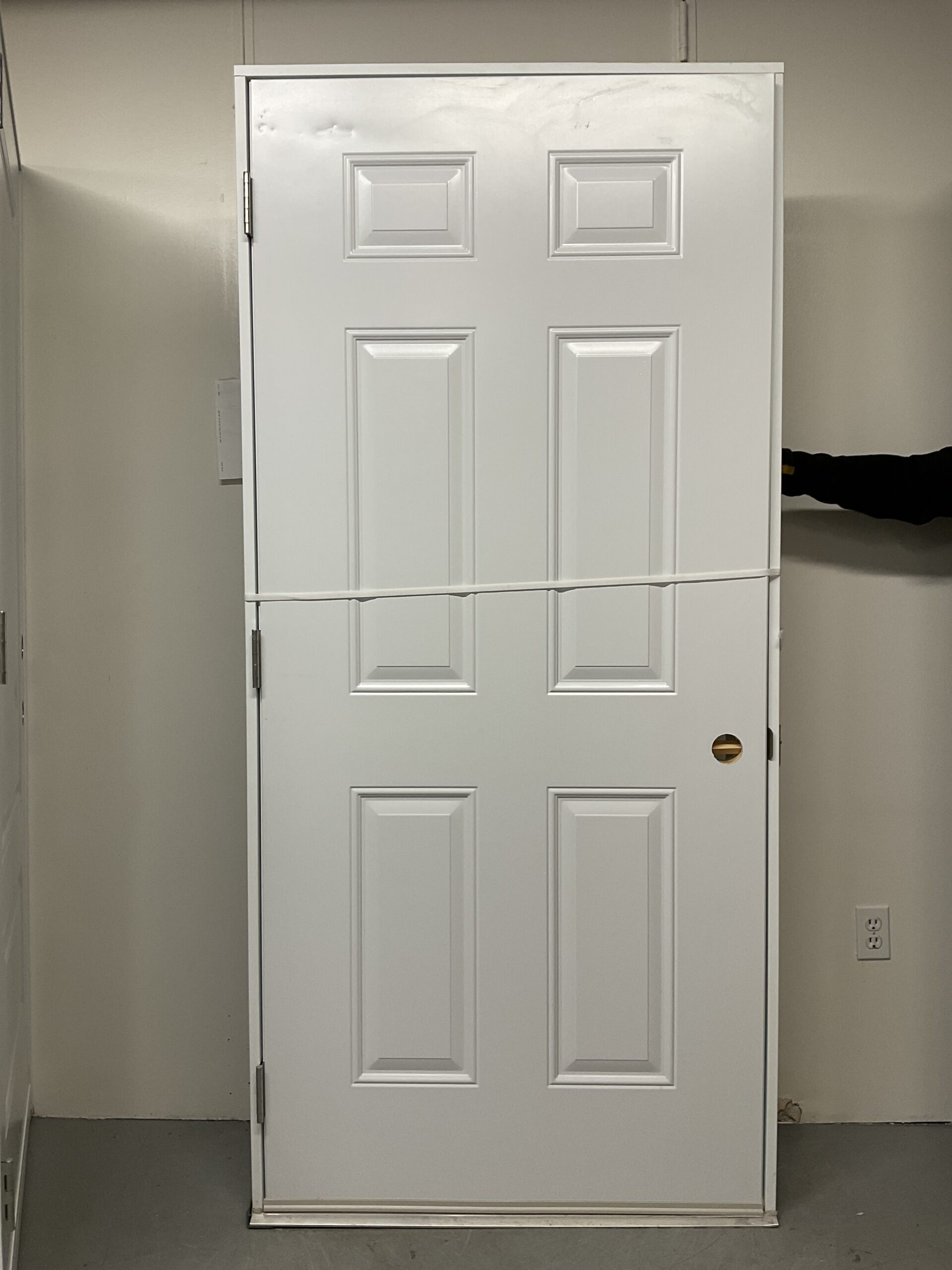 1425PA Porte d'acier 36"G Blanche Porte cabanon seuil plat aluminium anodisé bossée extérieur